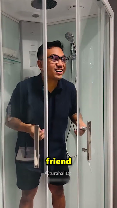 This Guy Thought The Bathroom Was Soundproof 😂