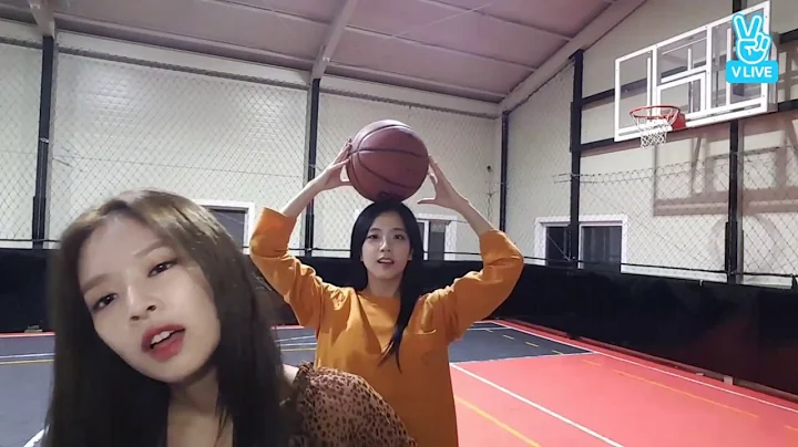 BLACKPINK   Jennie  and Jisso  PART 1 Playing bask...