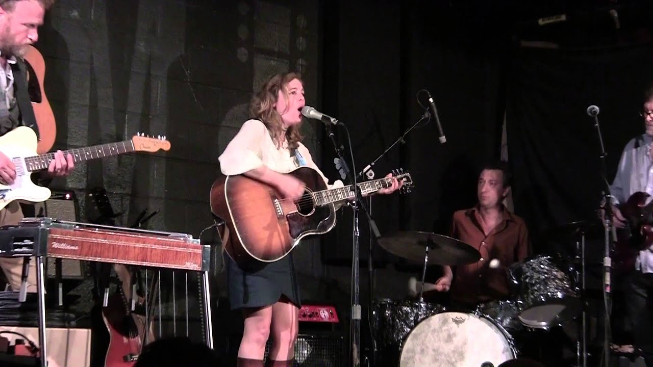 Tift Merritt - Traveling Alone - Live at McCabe's