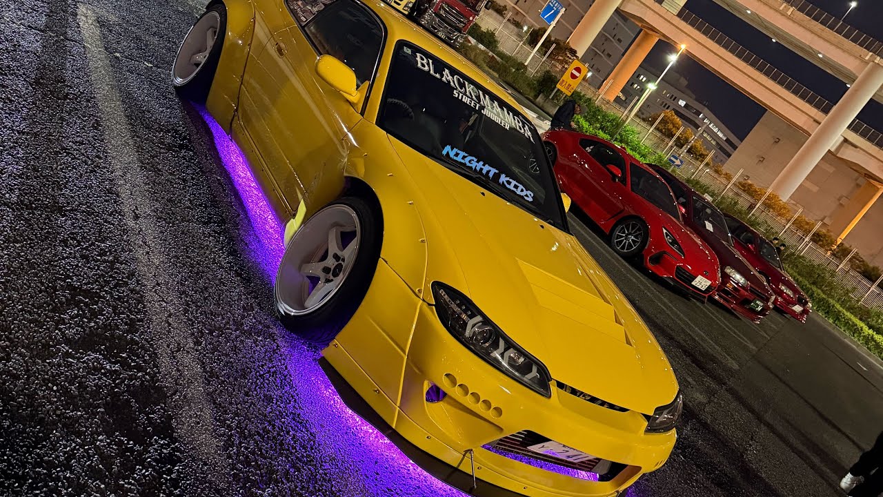 JDM Car Heaven. Our First Night in Japan at Daikoku Futo PA - YouTube