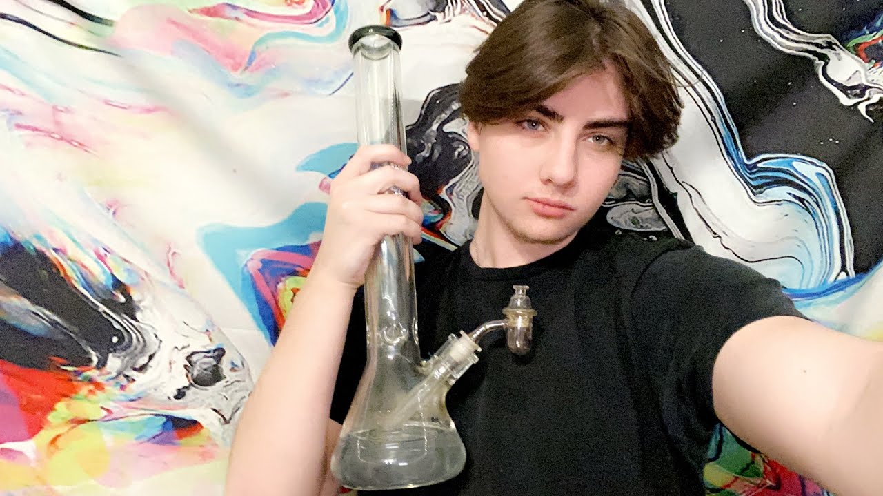 Beaker Bong Dabs!! 🤙🏼