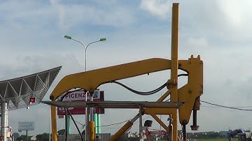 Máy thi công xây dựng - Máy đóng cọc hộ lan số đường giao thông