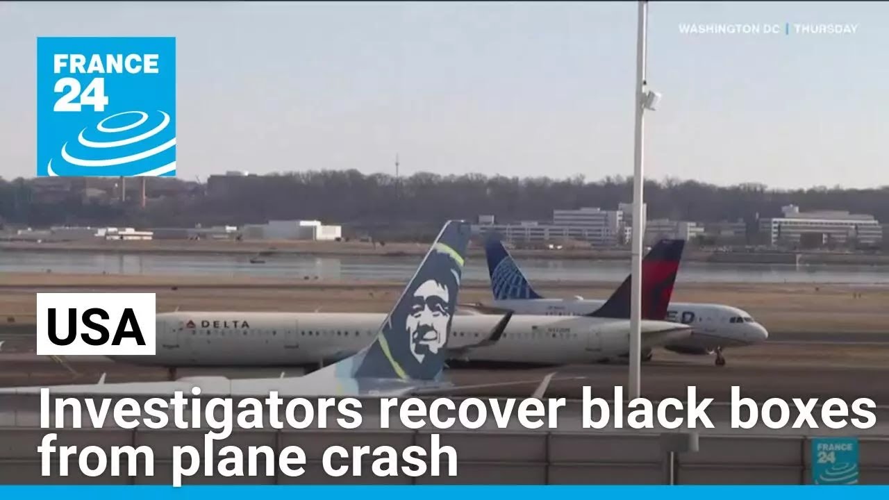Investigators recover black boxes from Washington DC plane crash ...