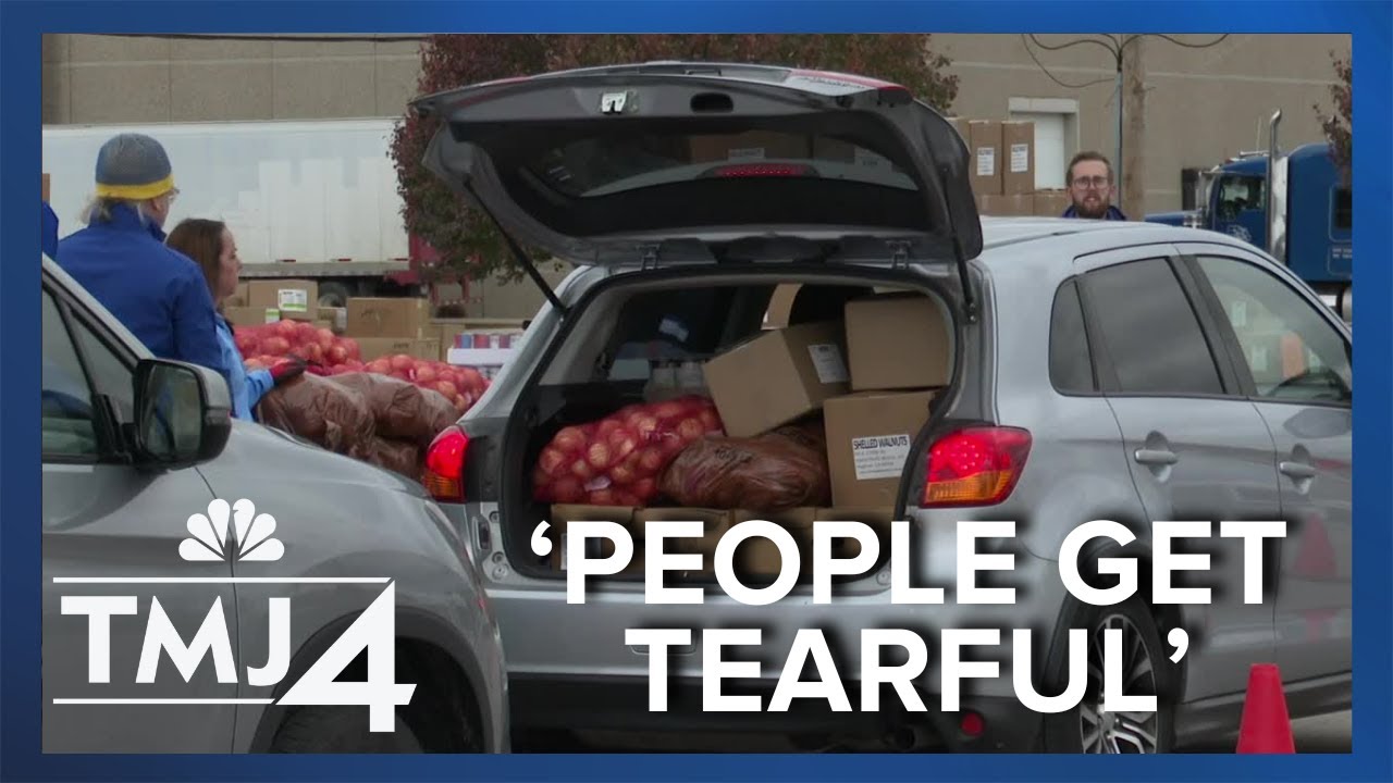 food-pantries-distribute-turkeys-for-families-in-need-this-thanksgiving