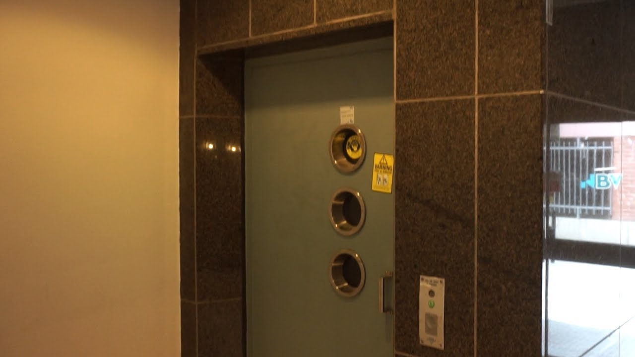 Amazing original 1970 ASEA Graham hydraulic elevator @ Jordgatan 6, Örebro, Sweden