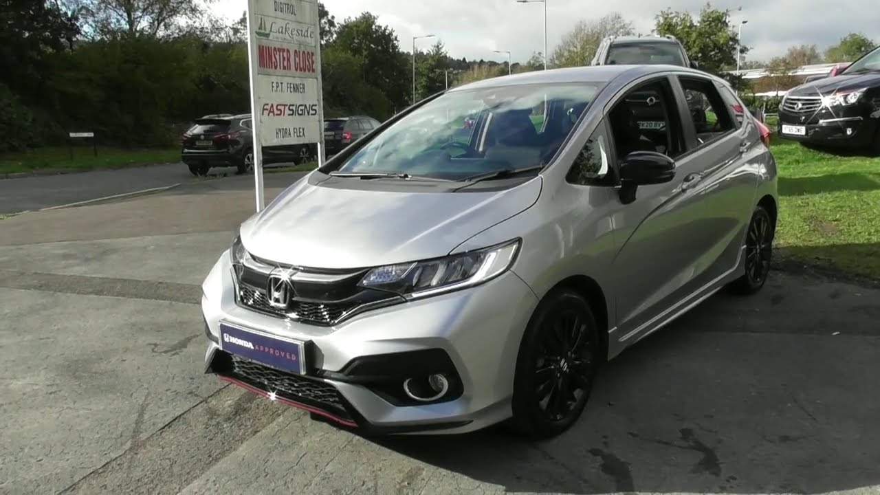 Honda JAZZ 1.5 SPORT finished in Lunar Silver Metallic ,video