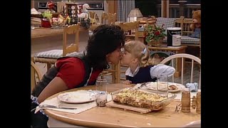 Full House - Uncle Jesse as angry Housewife screenshot 4