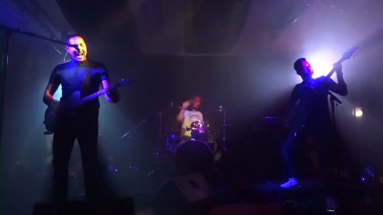 Cape - Undercover (live)