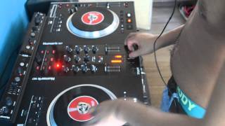 Numark NS7 scratch practice