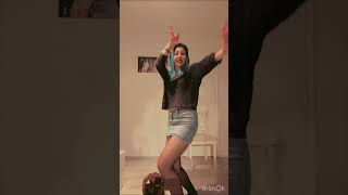 رقص شاد ایرانی با موزیک نامهربون از فتانه #dance  #dancer #dancevideo