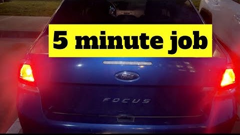 Ford Focus Signal Light Bulb Replacement (2008-2011)