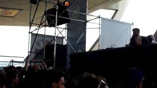 The Magician playing Love In Rimini @ Brodinski All Night Long / Nuits Sonores 2011 Resimi