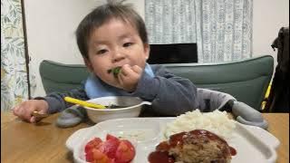 Steak hamburger buatan tangan 🍔 sup bayam dan bawang 🥬 brokoli 🥦 tomat 🍅❤👶