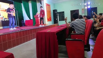 Sơn Tùng giả và cô gái Lào cùng hát và múa