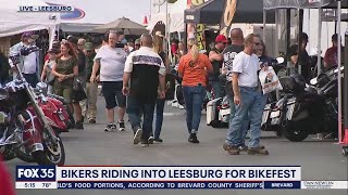Bikers riding into Leesburg for Bikefest