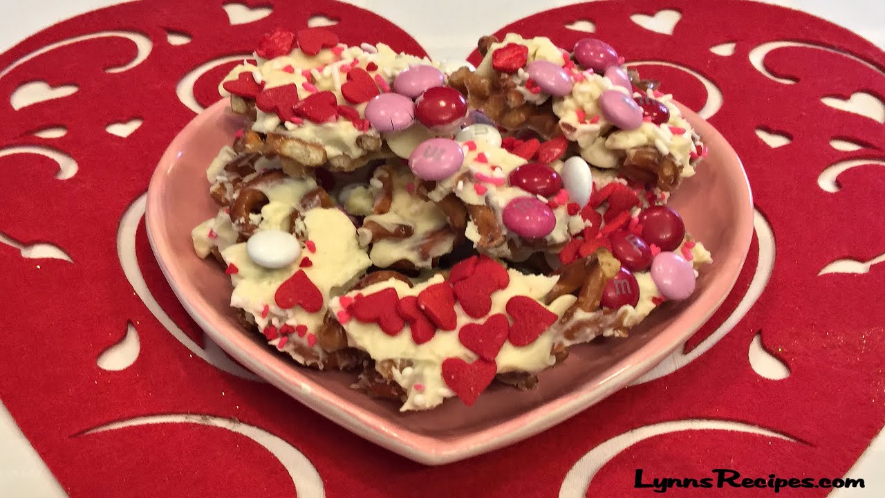 Valentine's Chocolate Pretzel Bark - Lynn's Recipes