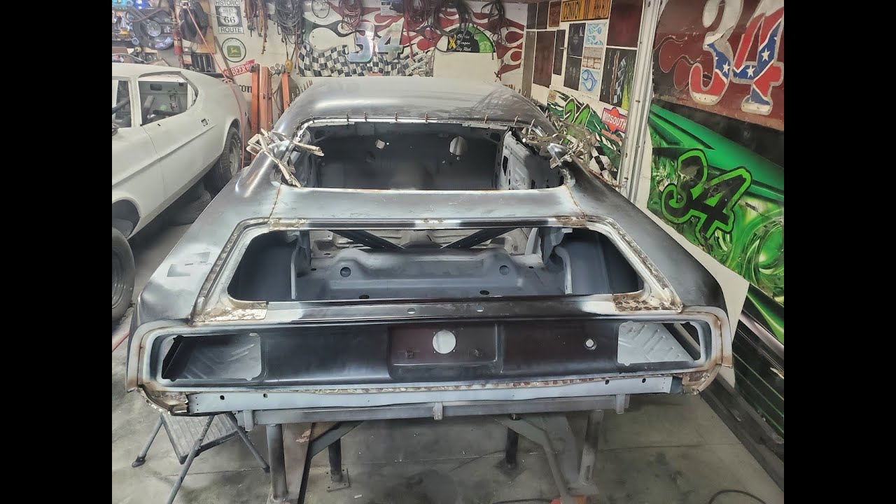 1971 Barracuda Roof install video Episode 9 E -body