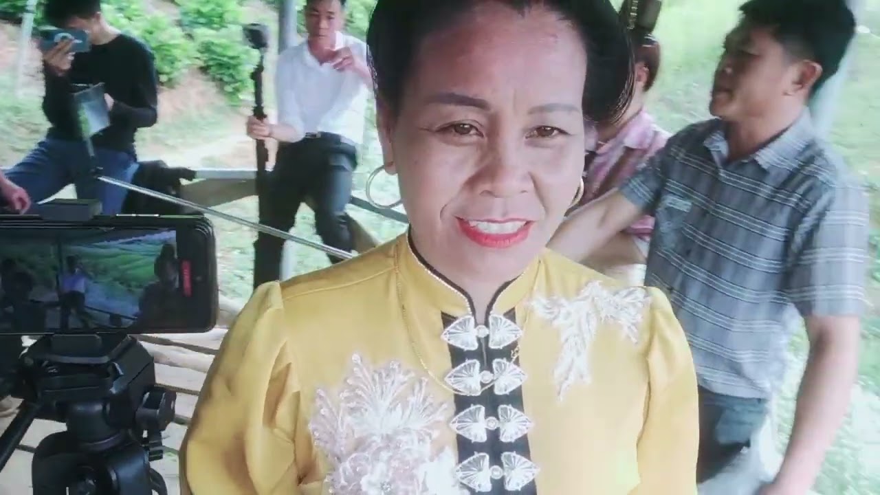 Đi chơi Tết vui vẻ lắm 