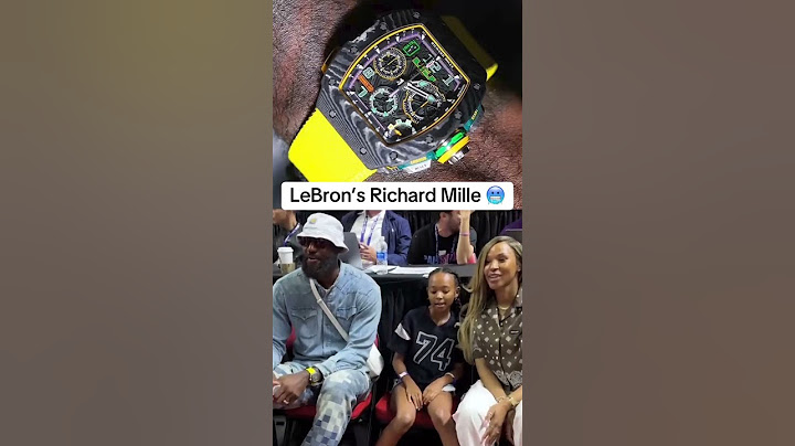 LeBron rocking his limited edition watch 🥶