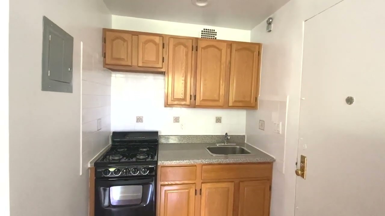 557 Pacific Street Apt. 4F