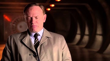 The Man from U.N.C.L.E.: Jared Harris "Sanders" Behind the Scenes Interview | ScreenSlam