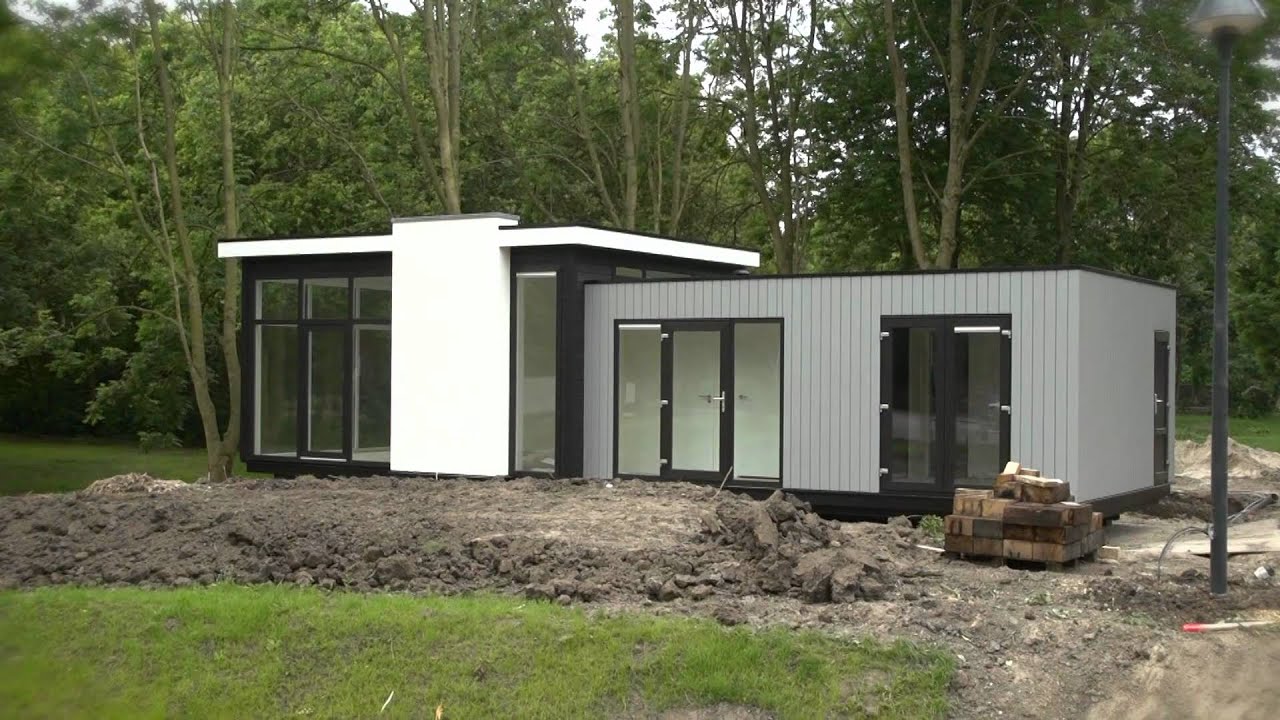 DroomPark Spaarnwoude plaatsing eerste recreatiewoningen - YouTube