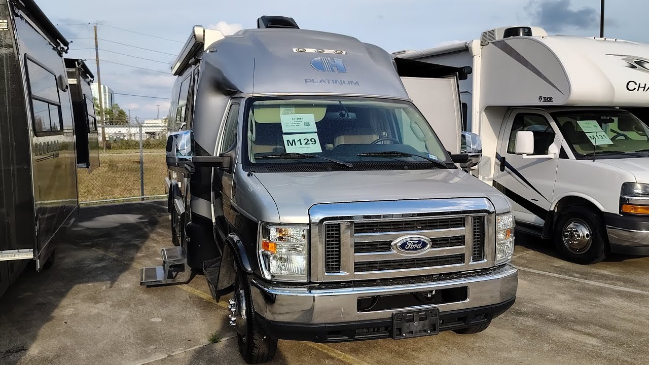 M129 - 27' 2015 Coach House Platinum 261-XL w/Slide