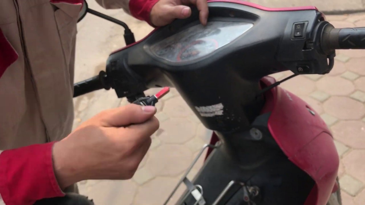 mở khóa xe máy khi mất chìa