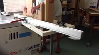 Dovetail jig for tablesaw with "slider", part 1, the pins In this video, starring the Minimax C26 woodcombination machine, I am sawing the pins for a dovetailed piece. The sawblade has