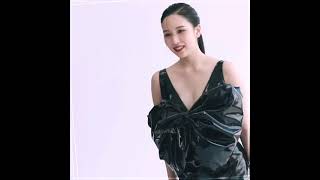 Did You Notice Minas Smile Between Her Visuals?