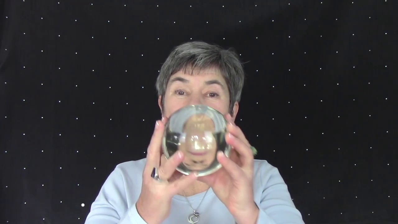 Hypnosis to see your future - Lisa Morgan