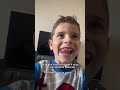 Le pedí a mi hijo de 4 años que nos grabara bailando, esta fue su reacción #papasbailando #papaehijo