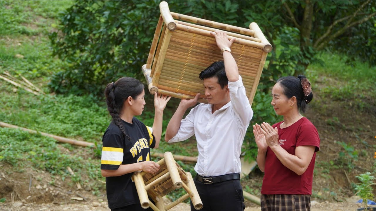 Housewarming dinner and surprise gifts that Anh Thu and his mother gave to Tu Phan
