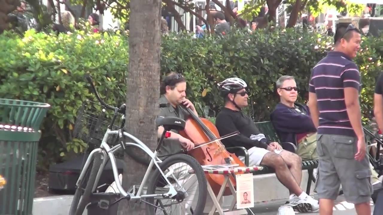 Turfunderground Takes You To Lincoln Road on South Beach In Miami, Florida