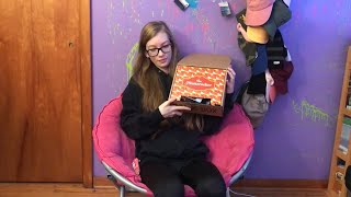 Barkbox Unboxing | December 2019 |  The Muttcracker / Christmas / Holiday Theme