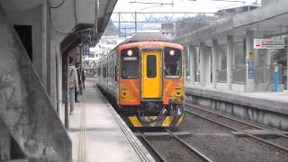 台鐵 4715次DR1000型區間車於四腳亭站進站