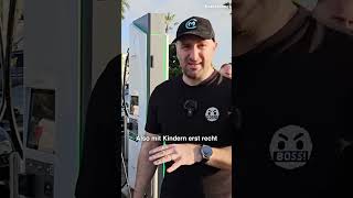 Dieses Auto lädt schneller als du pinkeln gehen kannst 😂 #shorts #porsche #elektroauto