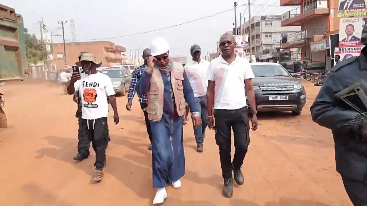 KCCA inspects Nateete–Busega road amid traffic congestion concerns