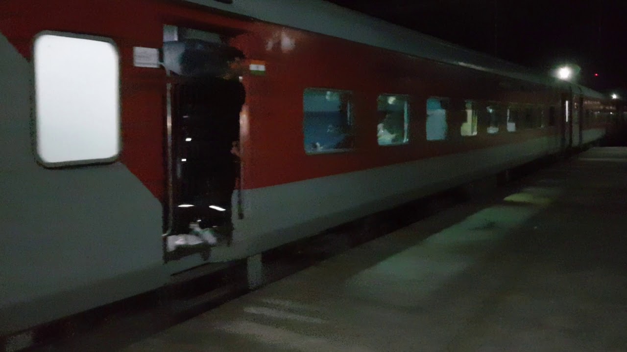 11 hours Dealy (12478) Jamnagar SF Express