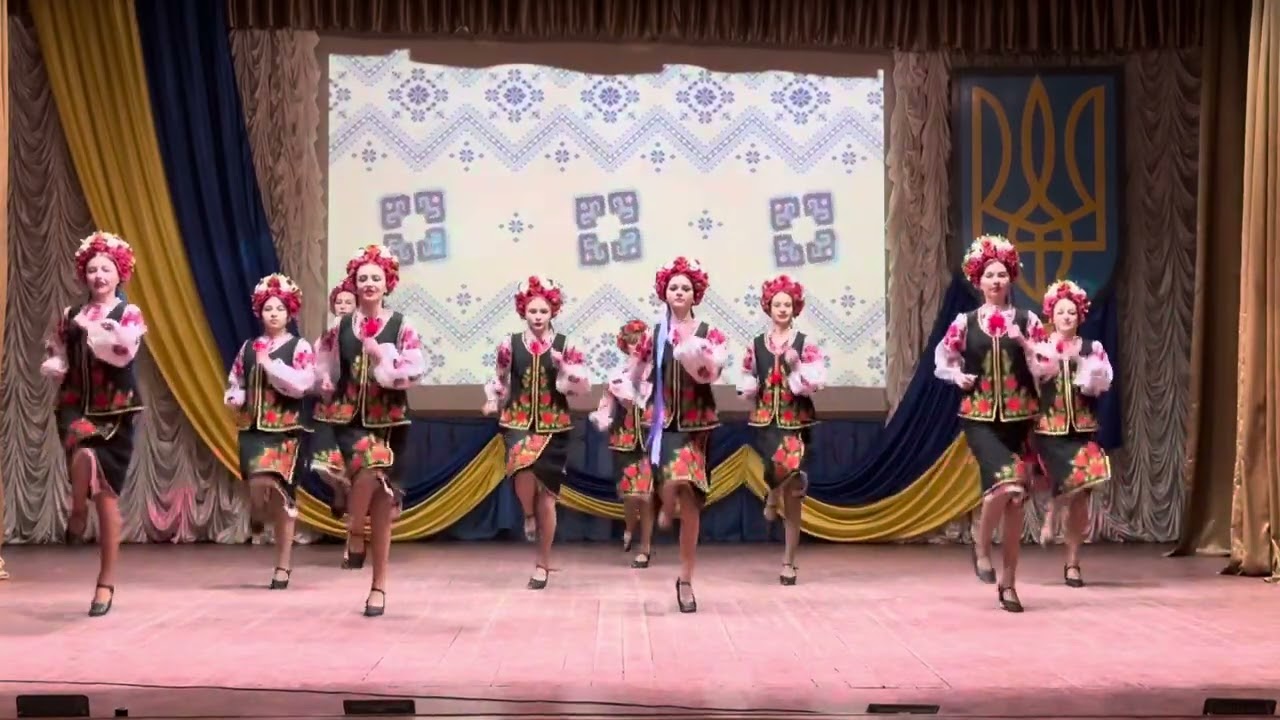 Танцювальний колектив «Надія» Бессарабського СБК,керівник Марія Баурда, постановник Марія Майстерюк