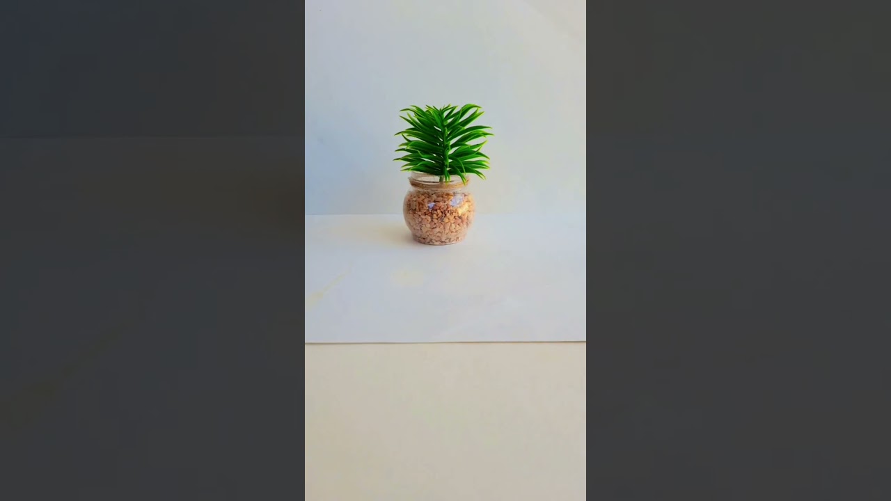 Caricature Stand | Personalized gift |