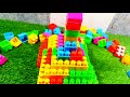 🏗️ “Mini Blocks Big Pyramid!”