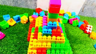 🏗️ “Mini Blocks Big Pyramid!”