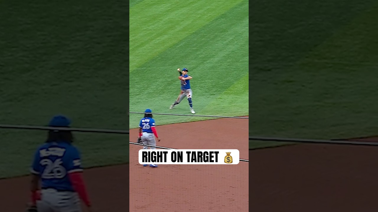 Andrés Giménez with some zip 💨 #MLB #Toronto #BlueJays