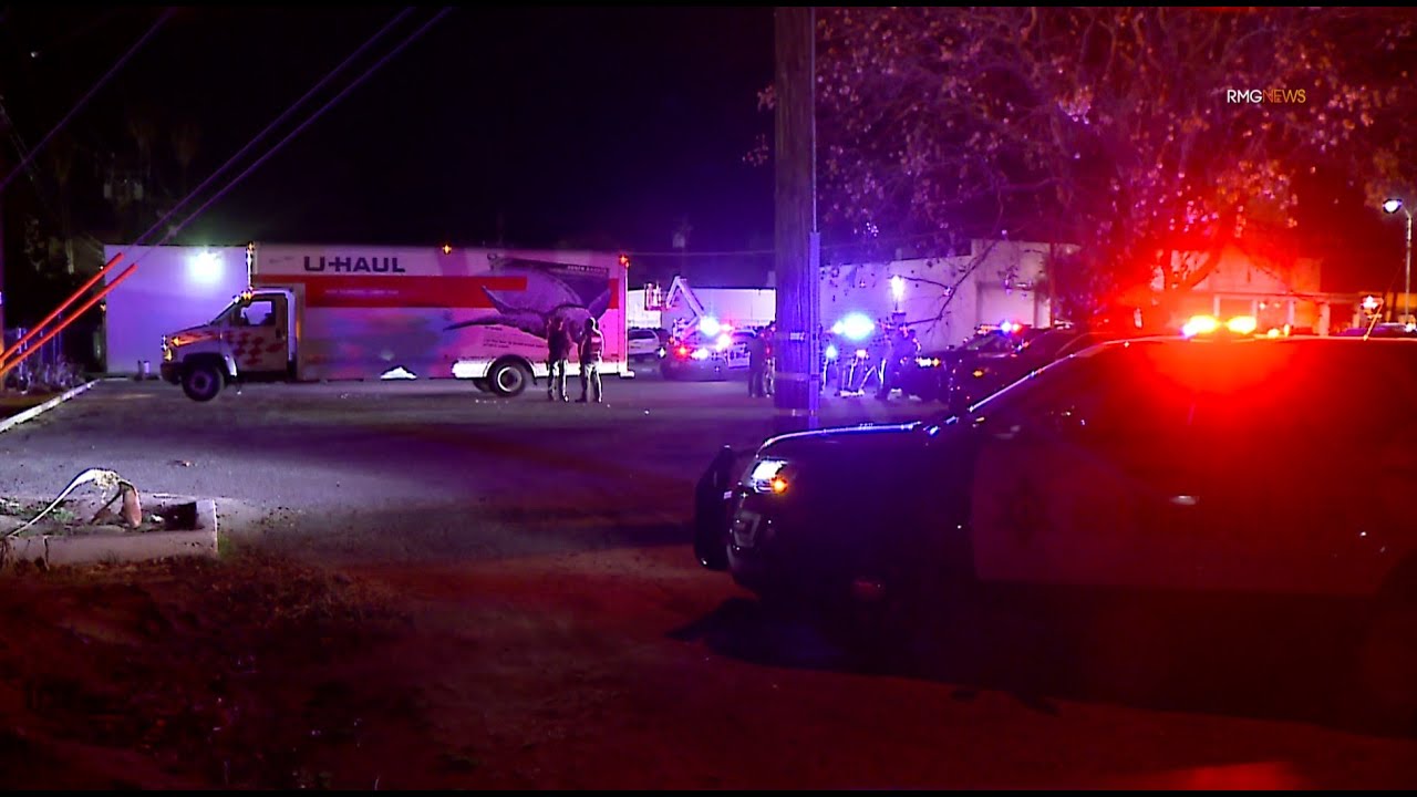 Hemet: Driver of U-Haul Truck Leads Police on High Speed Chase - YouTube