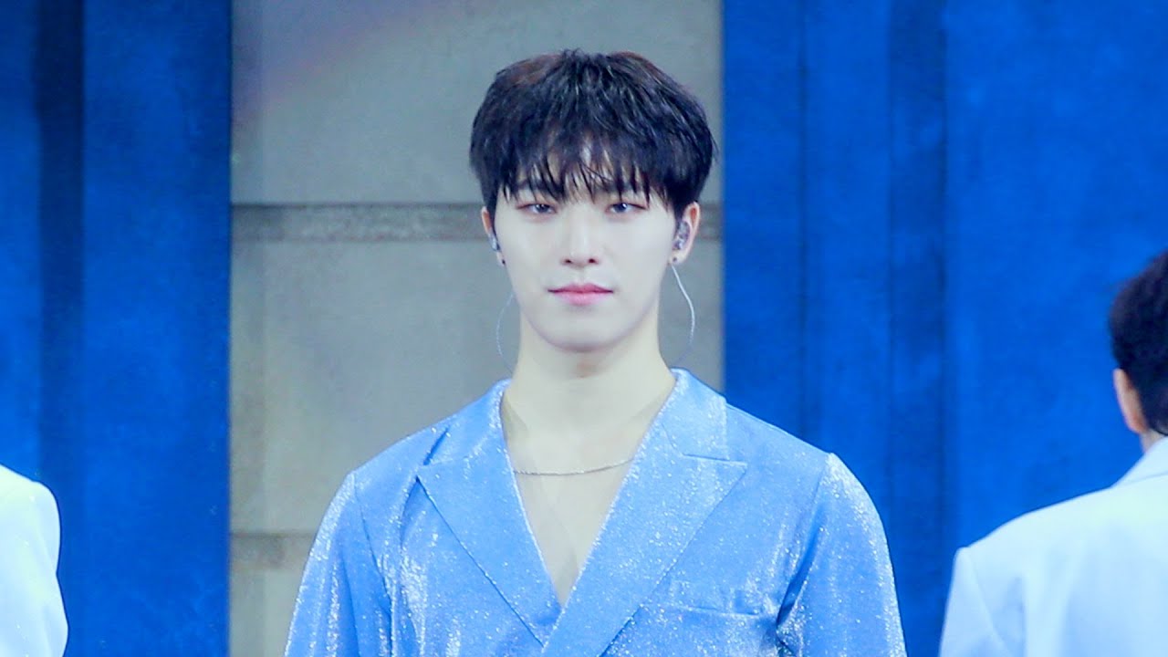 2024 세븐틴 SVT 8TH FAN MEETING [SEVENTEEN in CARAT LAND]  - Ready to love / DINO 디노 FOCUS 직캠 캐랜 캐럿랜드