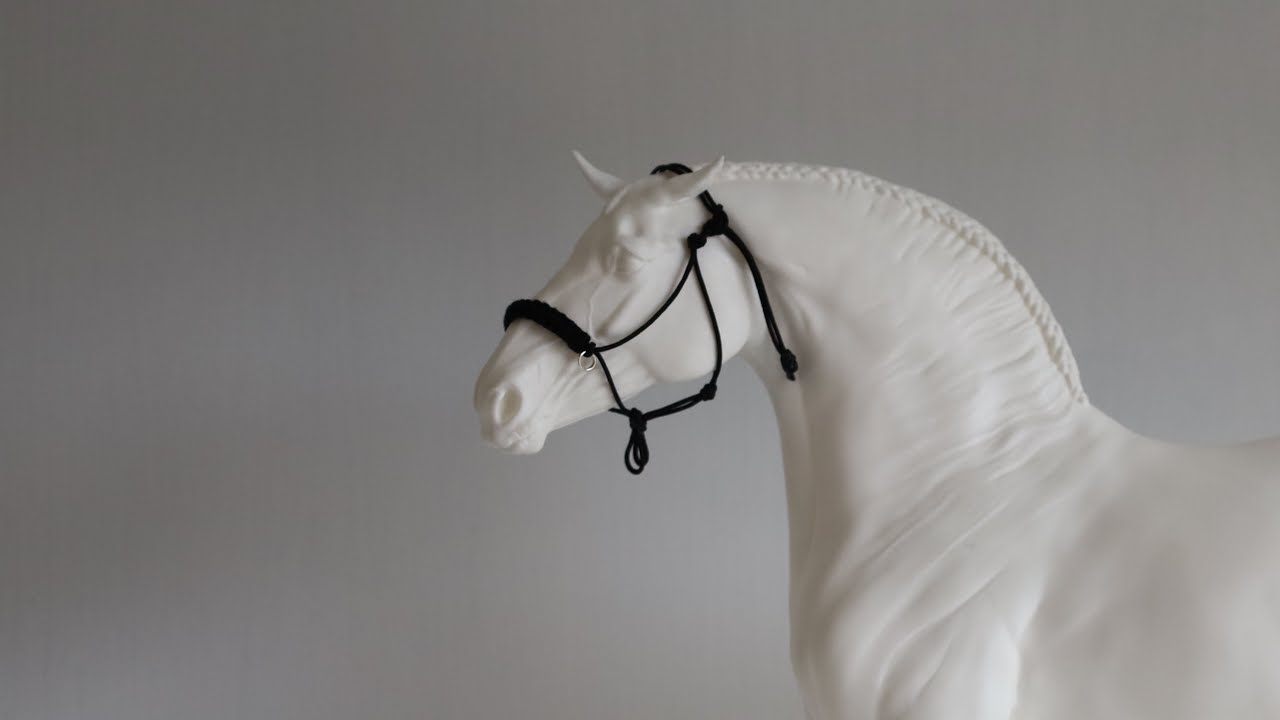 Unboxing “Valiente” by Clarity Studios