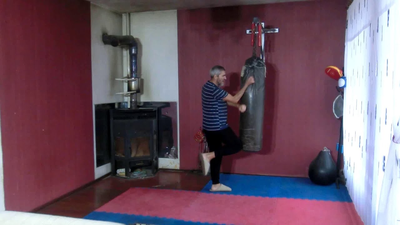 3-point punch Удар по трём точкам. - YouTube