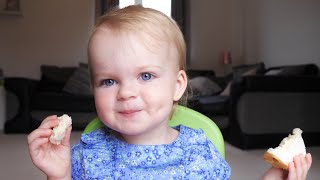 ISLA EATS | Cute baby eating sandwich *tastes yummy*