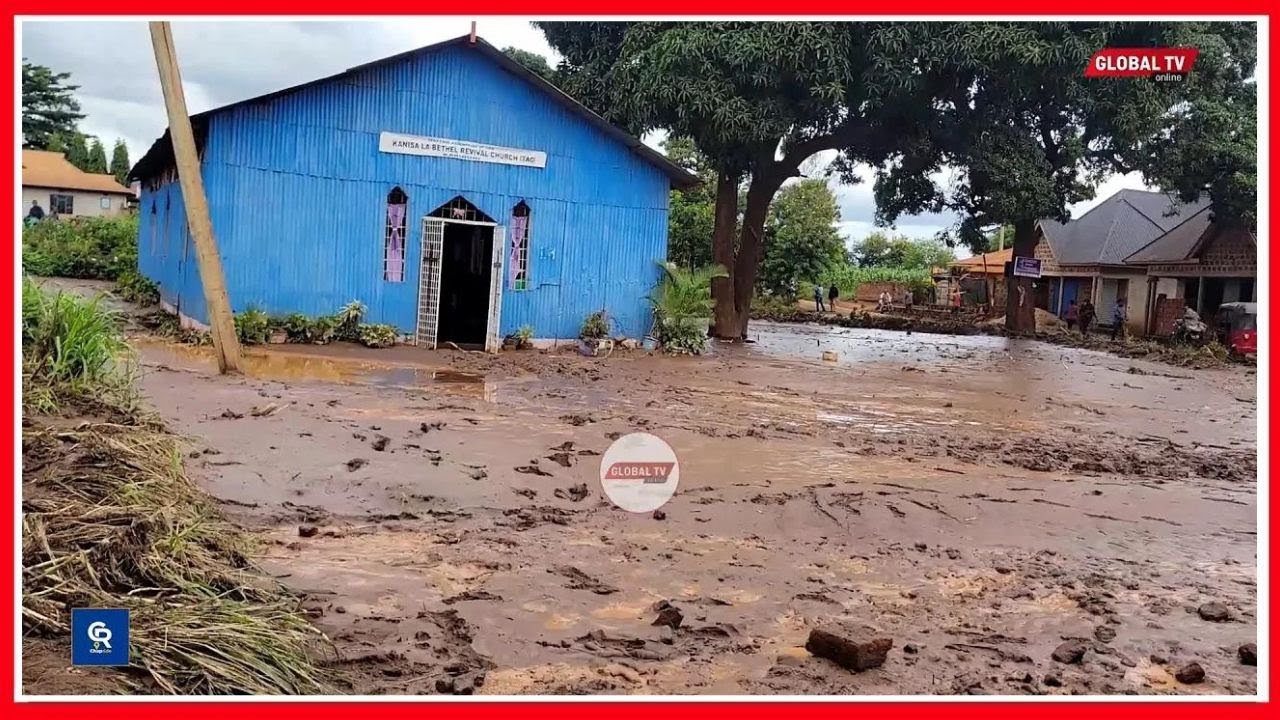 TAZAMA MAFURIKO MOSHI NI BALAA! MTO RAU WAZIDIWA NA MAJI - NYUMBA ZAZINGIRWA NA MAJI - WATU WANAHAHA